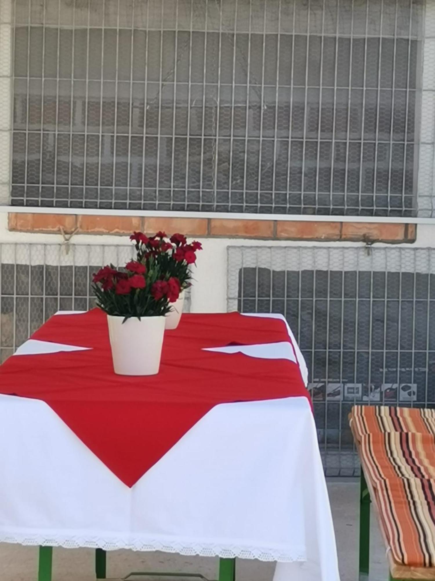 Marini Apartmani 特罗吉尔 外观 照片